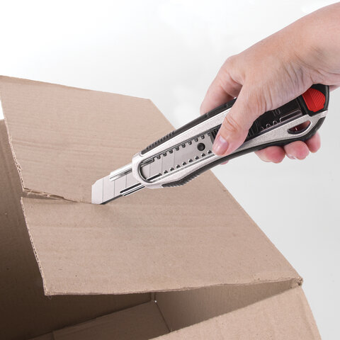 Лезвия для ножей 18 мм STAFF, комплект 10 шт., толщина лезвия 0,38 мм, в пластиковом пенале